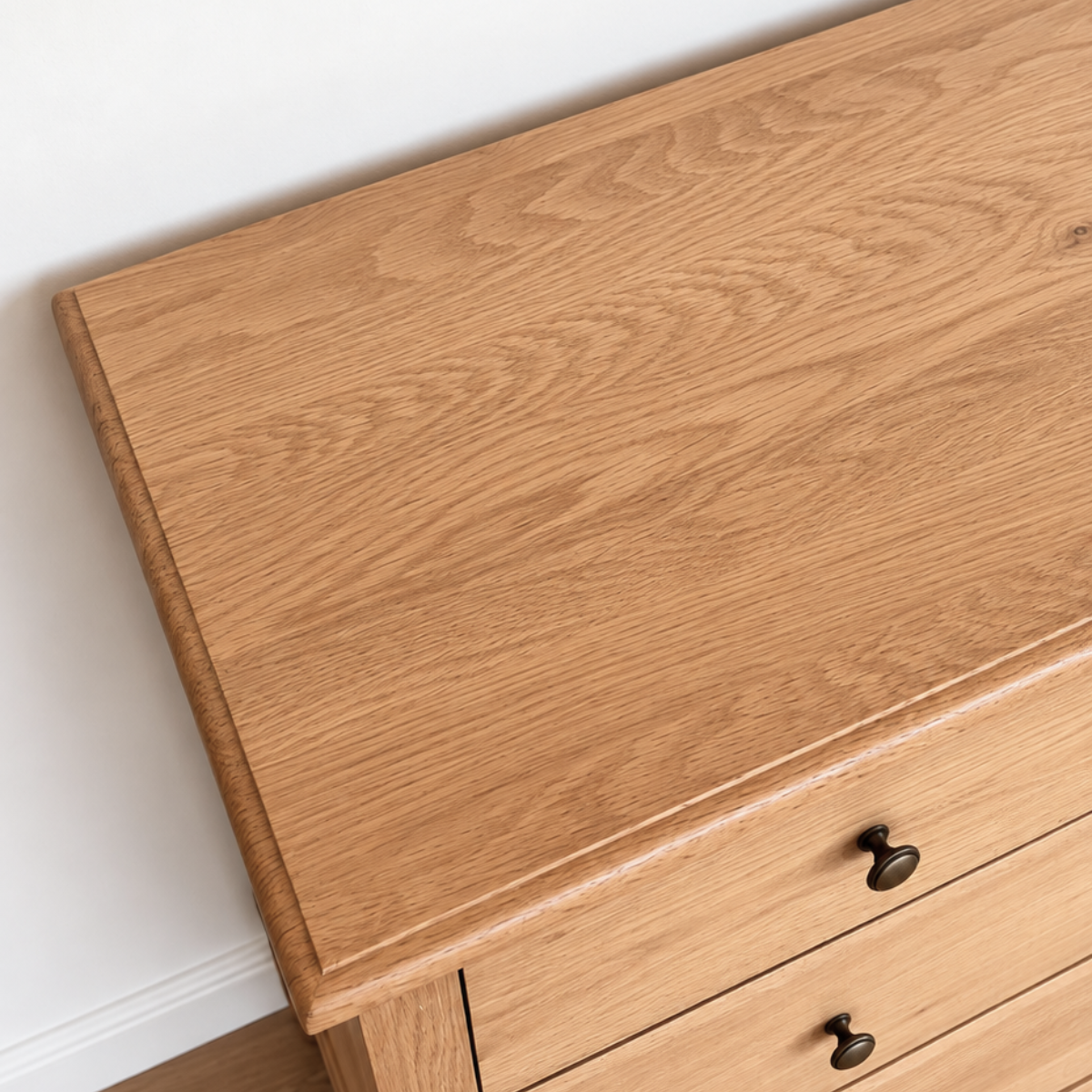Chloé Dresser, Oak